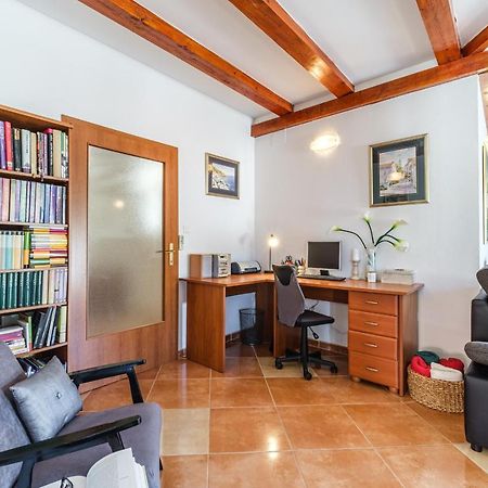 Guest house Barbara Nerezisca Extérieur photo