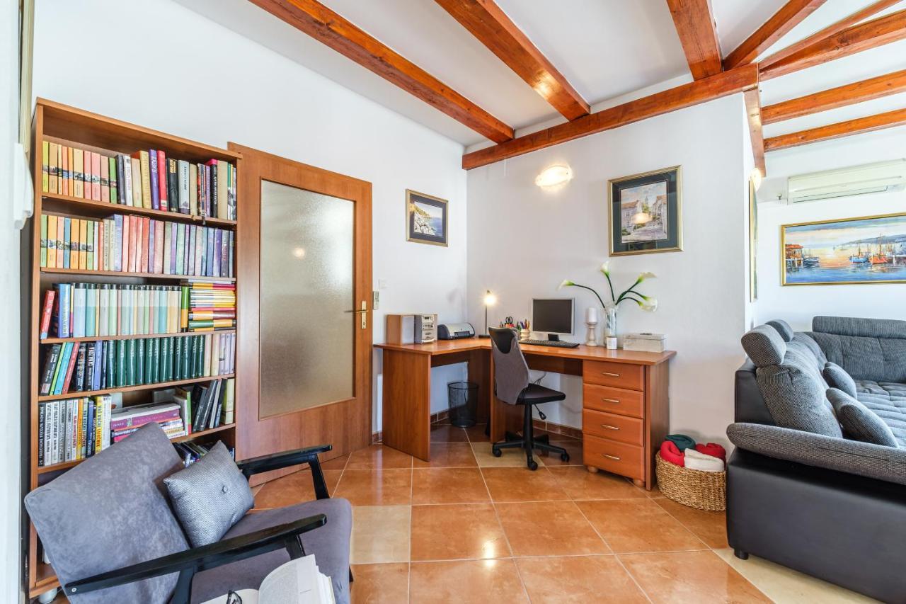 Guest house Barbara Nerezisca Extérieur photo